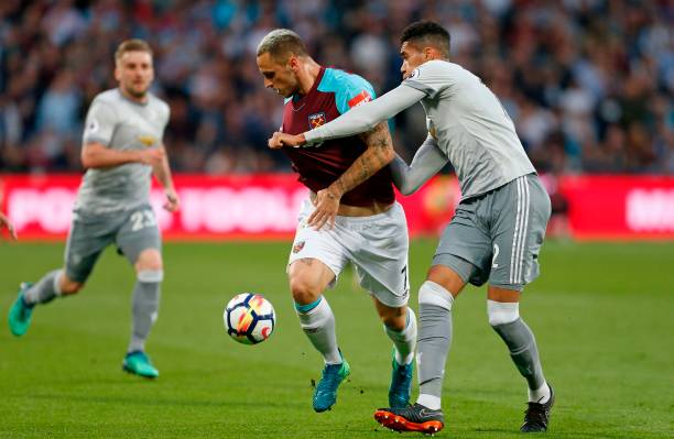 除此之外 除此之外